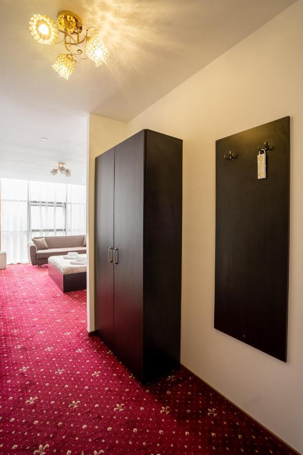 Hotel N Residence Timisoara Bagian luar foto