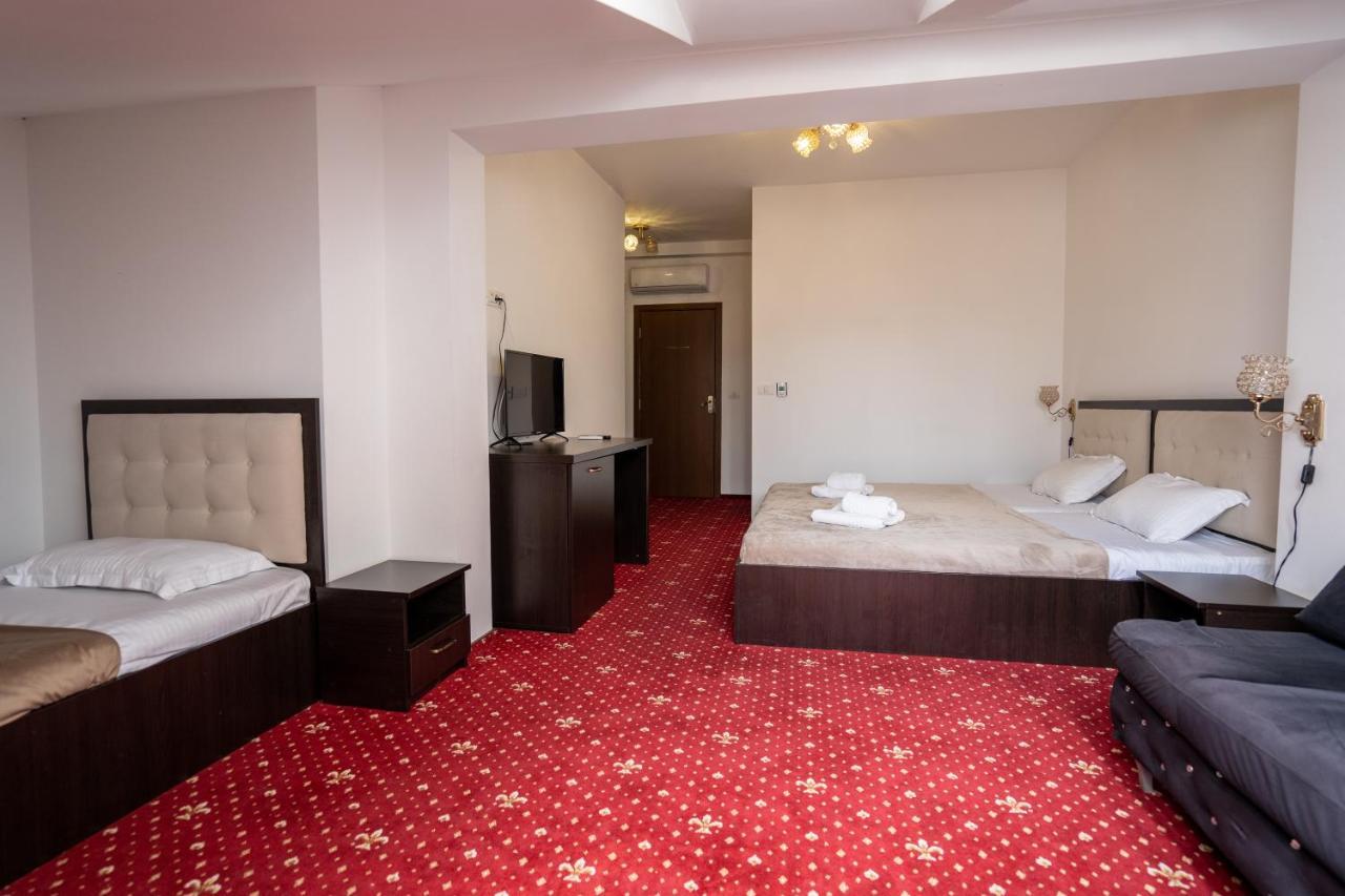 Hotel N Residence Timisoara Bagian luar foto