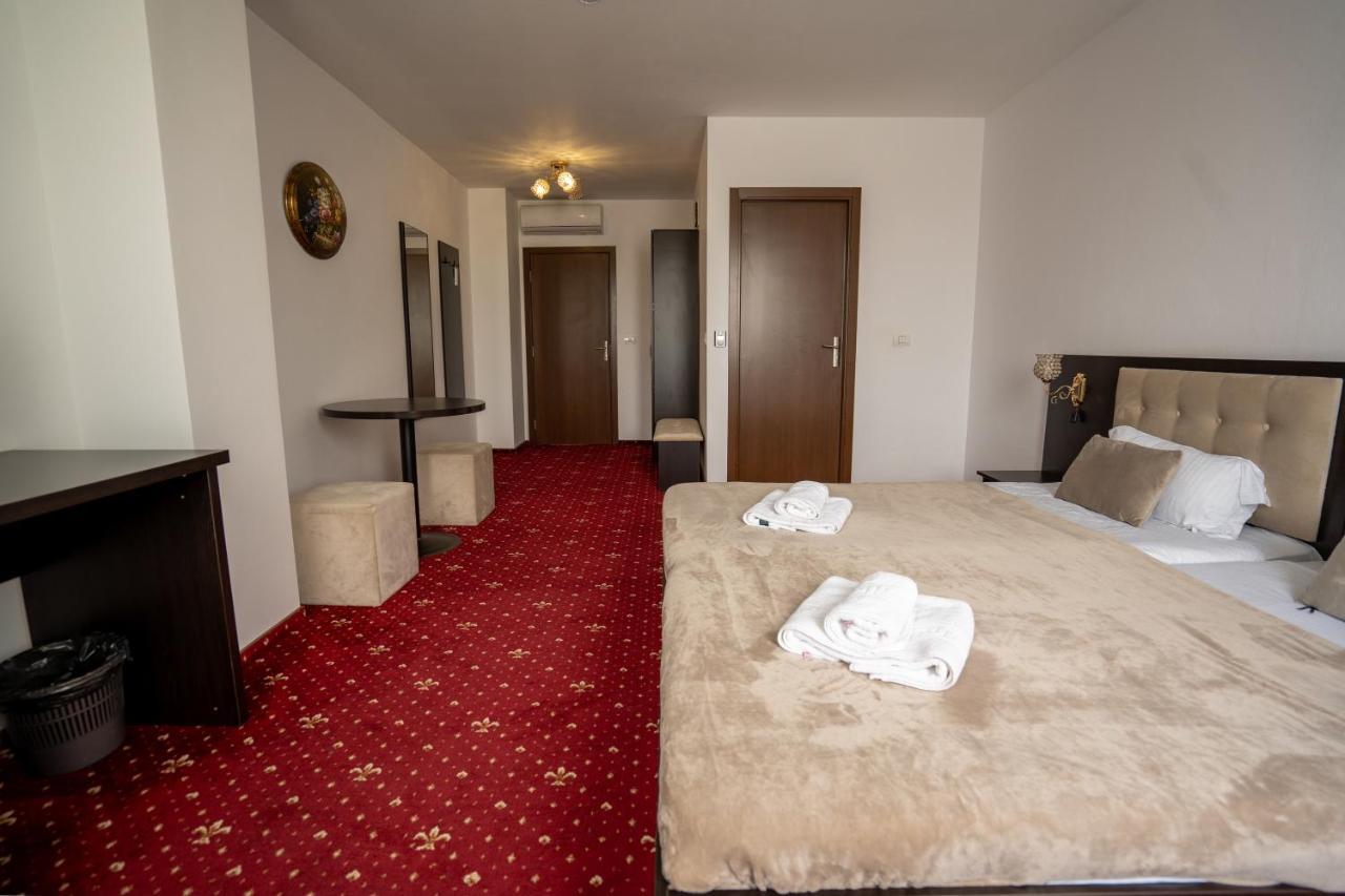 Hotel N Residence Timisoara Bagian luar foto