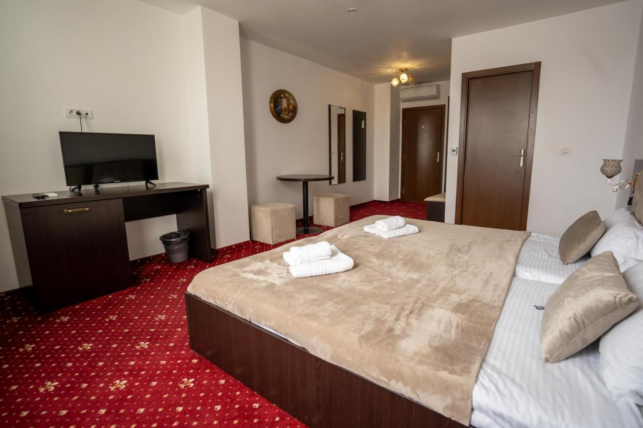 Hotel N Residence Timisoara Bagian luar foto