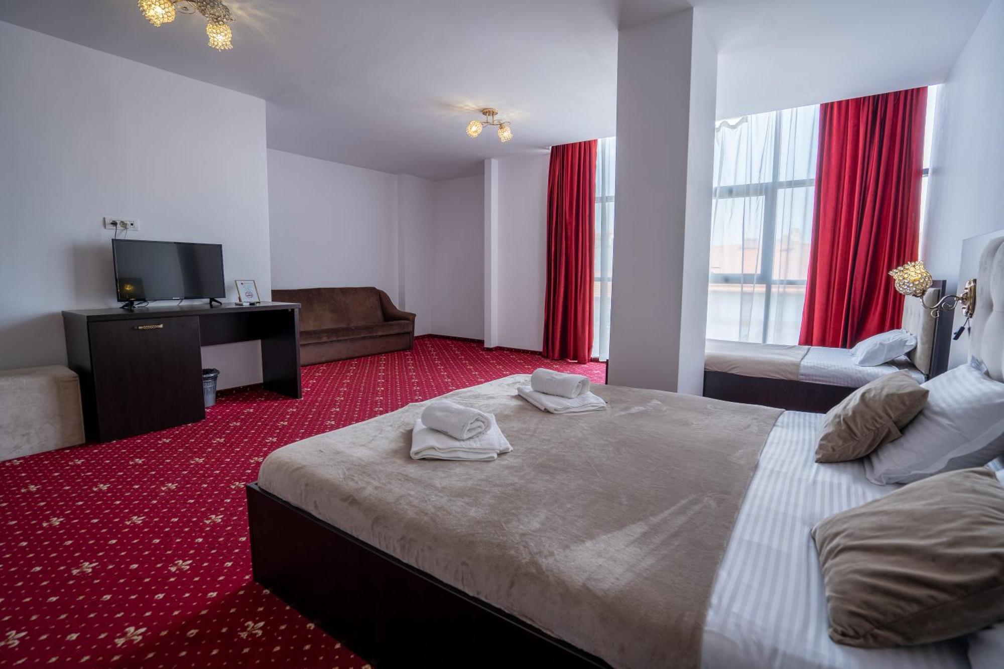 Hotel N Residence Timisoara Bagian luar foto