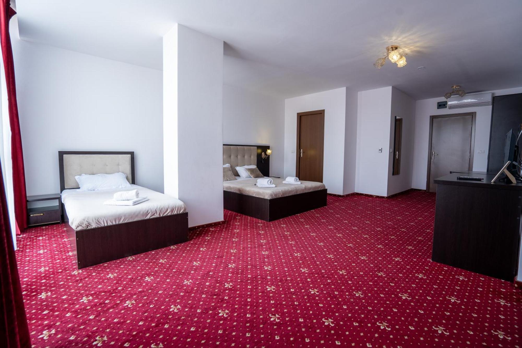 Hotel N Residence Timisoara Bagian luar foto